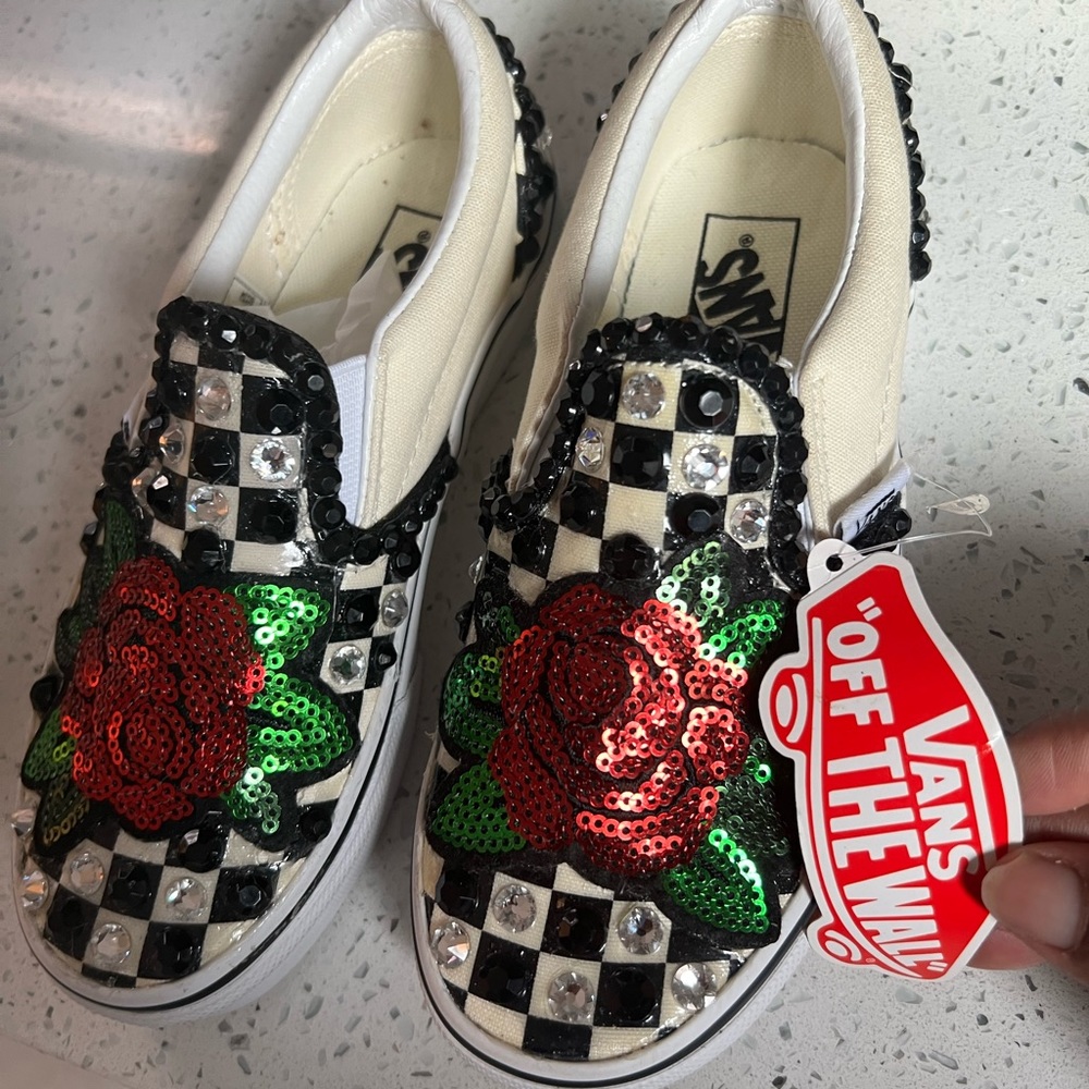 Vans sneakers with Swarovski crystal and rose patch - Picture 5 of 6